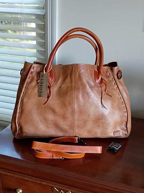 BED|STU Handbags - NWT BED|STU Rockaway Tote with Removable Strap, Oats Pecan
